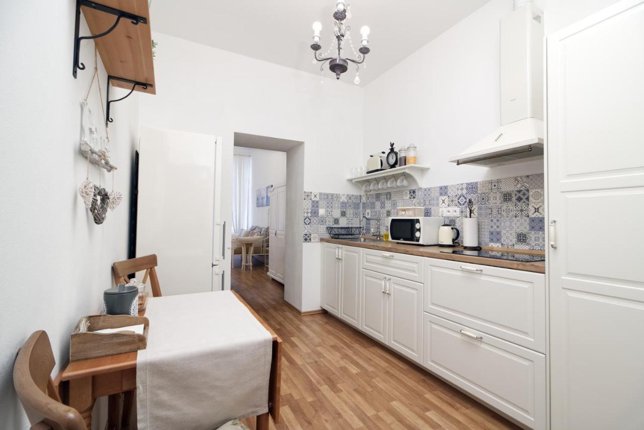 Apartament A La Champagne Praga Zewnętrze zdjęcie