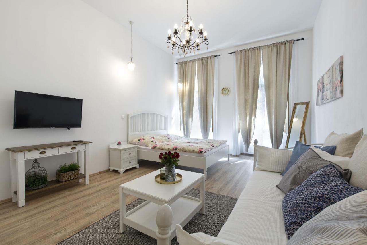 Apartament A La Champagne Praga Zewnętrze zdjęcie